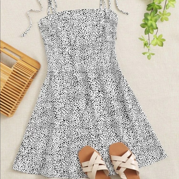 Dress - Picture 1 of 2